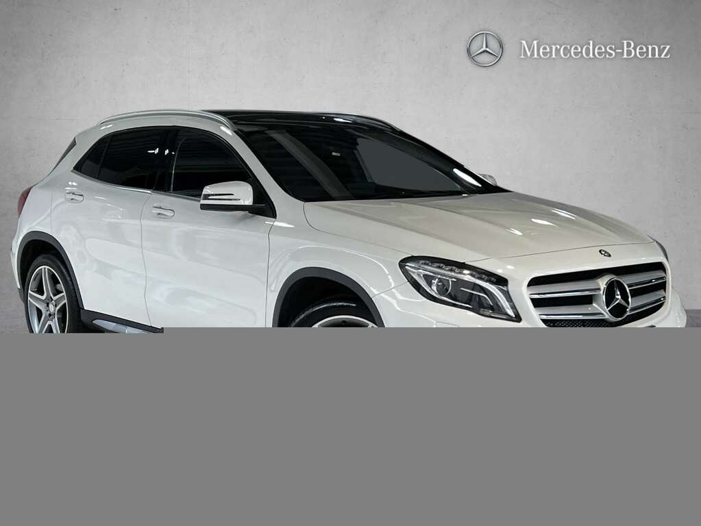 Mercedes-Benz GLA Class 250 4Matic Amg Line Premium Plus 2017 White