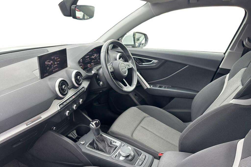 Audi Q2 35 Tfsi Sport S Tronic 2023 White #2