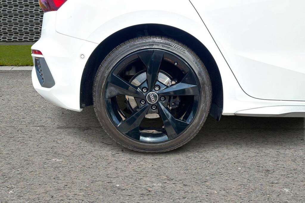 Audi A3 30 Tfsi Technik Silver #9