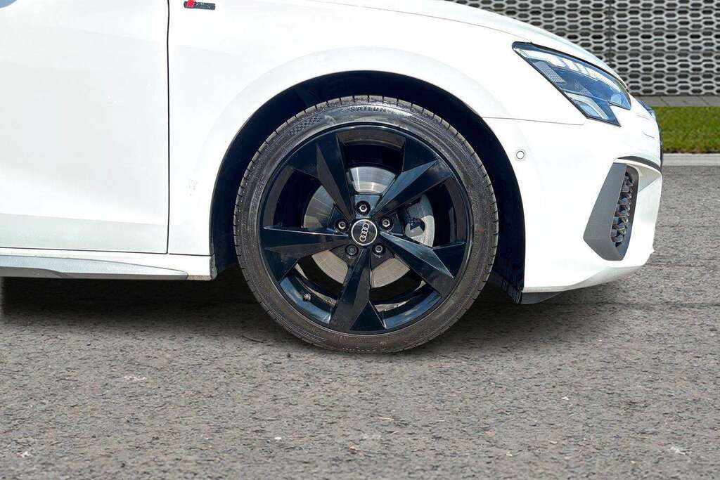Audi A3 30 Tfsi Technik Silver #4