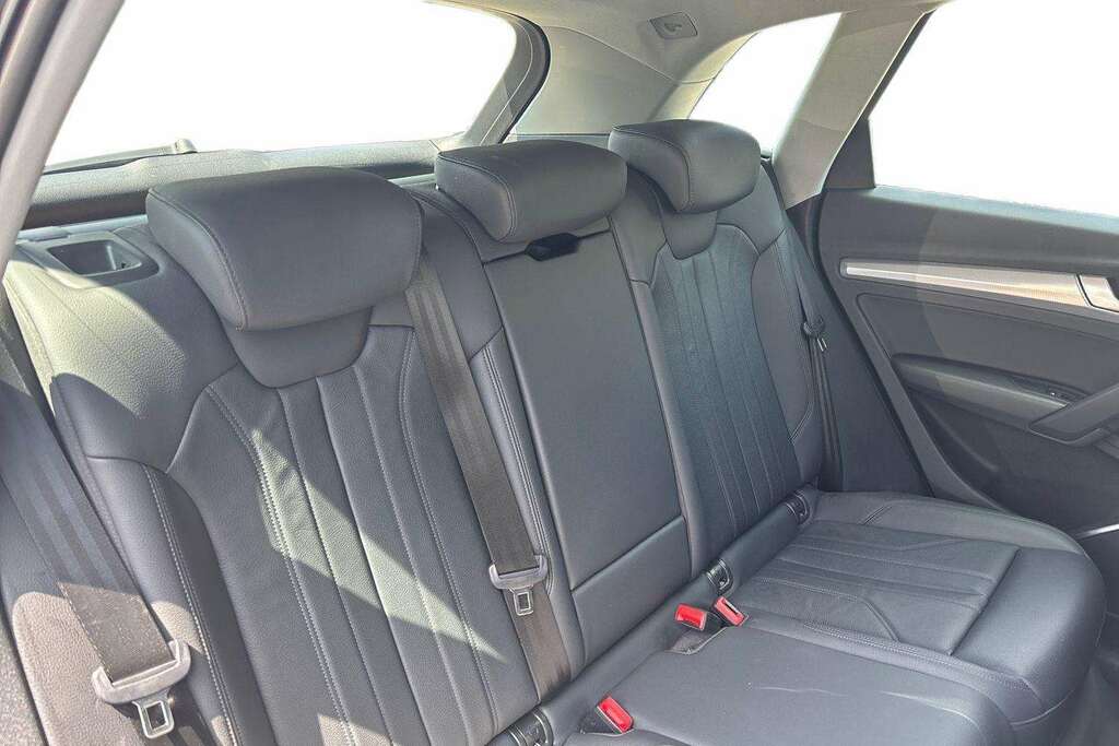 Audi Q5 Black #13