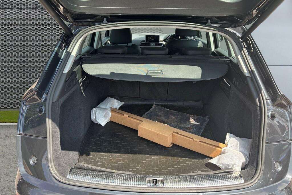 Audi Q5 Black #8