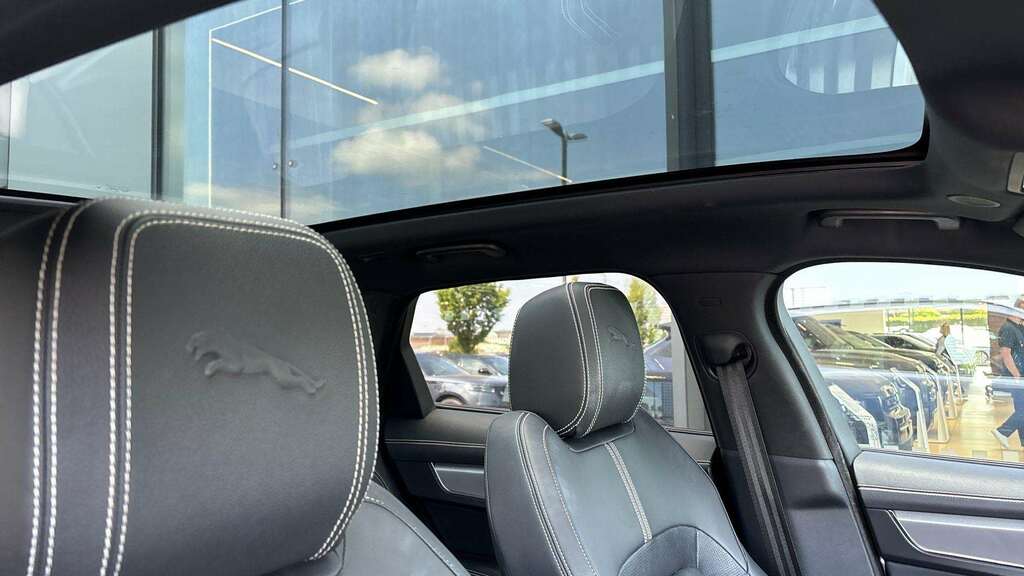 Jaguar F-Pace 2.0 D200 R-dynamic Se Black Awd 2023 Grey #6