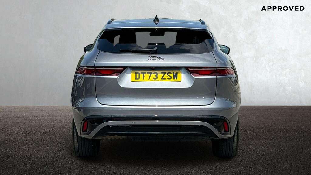 Jaguar F-Pace 2.0 D200 R-dynamic Se Black Awd 2023 Grey #2