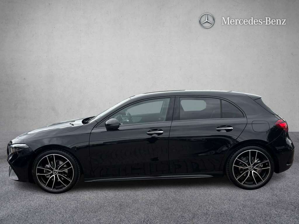Mercedes-Benz A Class A200 Amg Line Premium 2026 Black