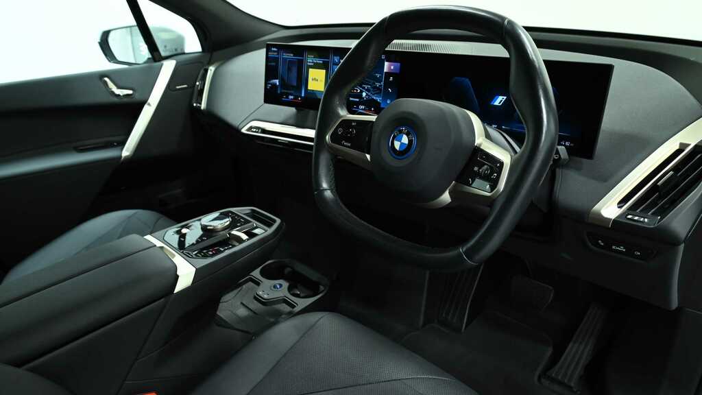 BMW iX 240Kw Xdrive40 M Sport Edition 76.6Kwh 20 White #6