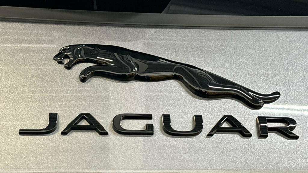 Jaguar F-Pace R-dynamic Se Black Black #27