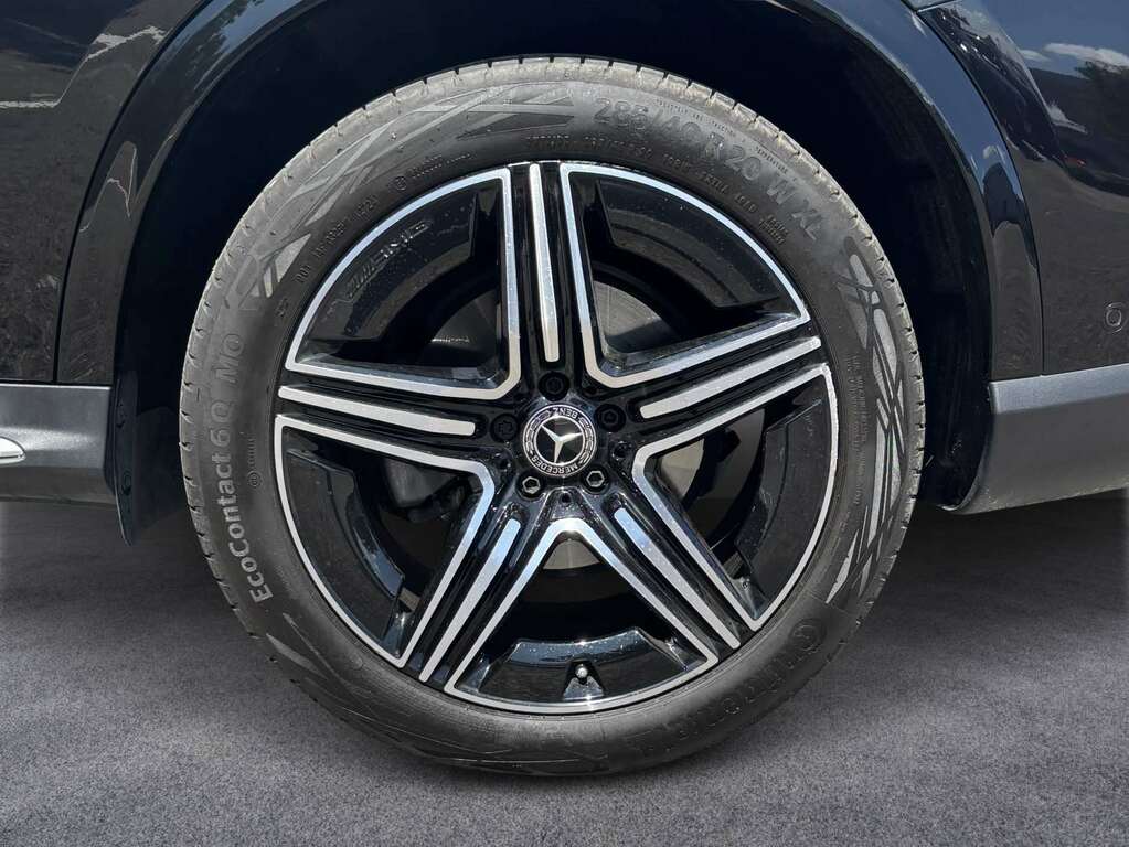 Mercedes-Benz GLC Class 300 4Matic Amg Line Premium 9G-tronic 2023 Black #4