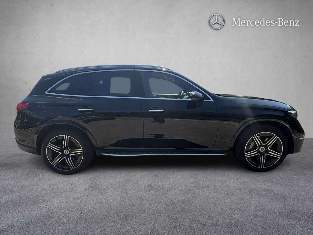 Mercedes-Benz GLC Class 300 4Matic Amg Line Premium 9G-tronic 2023 Black #3