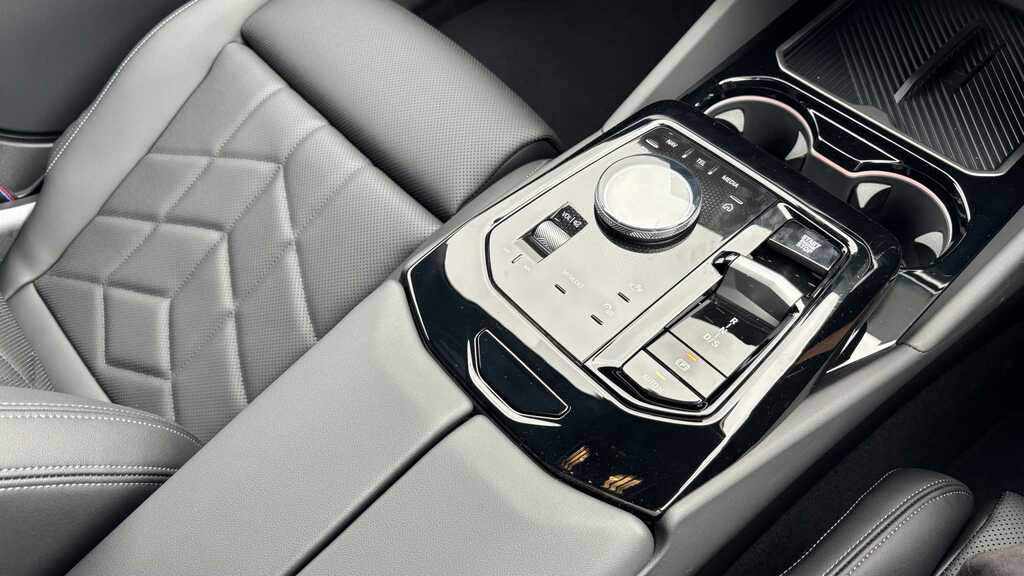 BMW 5 Series 520I M Sport Pro 2026 Black #5