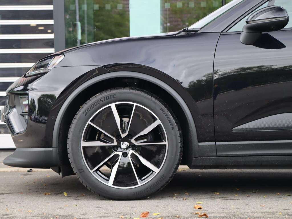 Porsche Macan 265Kw 100Kwh 2026 Black #4