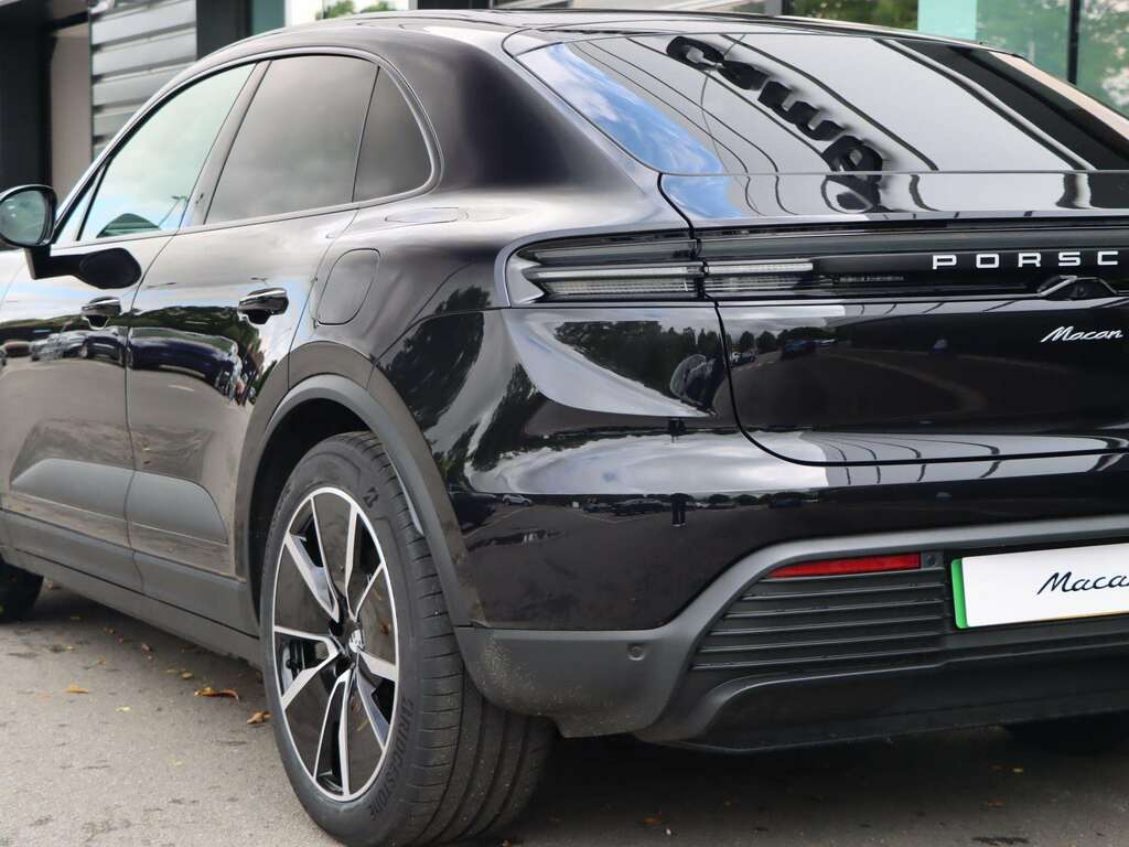 Porsche Macan Gts Pdk Green #31