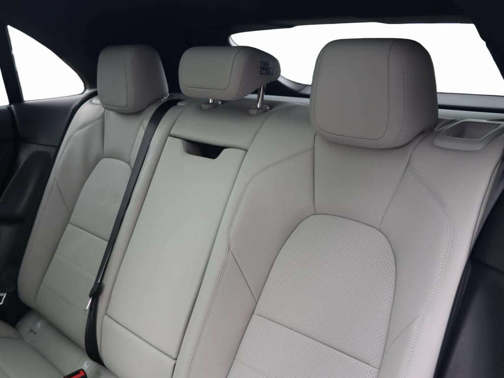 Porsche Macan Gts Pdk Green #24