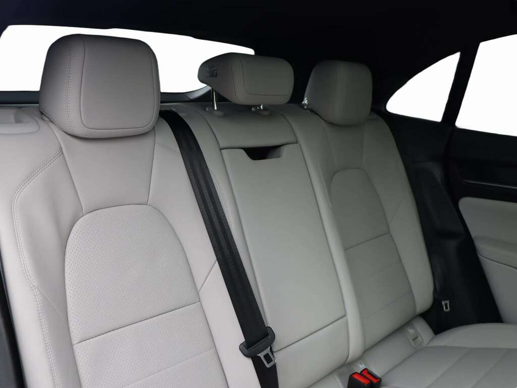 Porsche Macan Gts Pdk Green #26