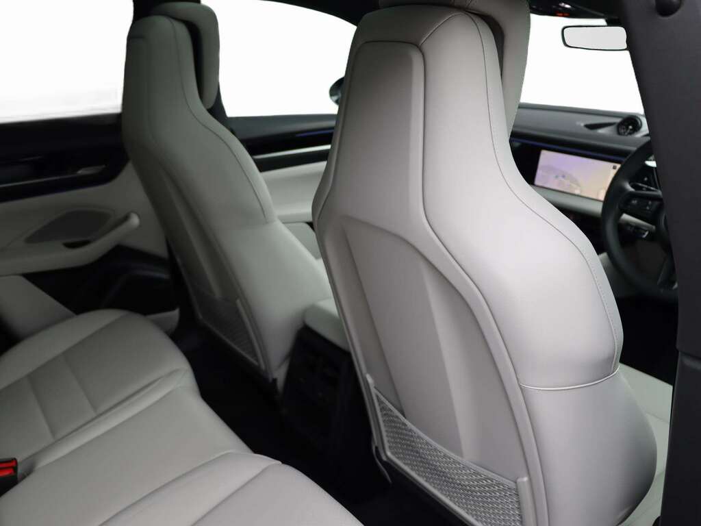 Porsche Macan Gts Pdk Green #25