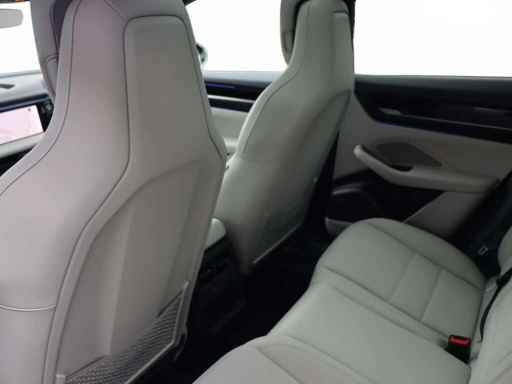 Porsche Macan Gts Pdk Green #23
