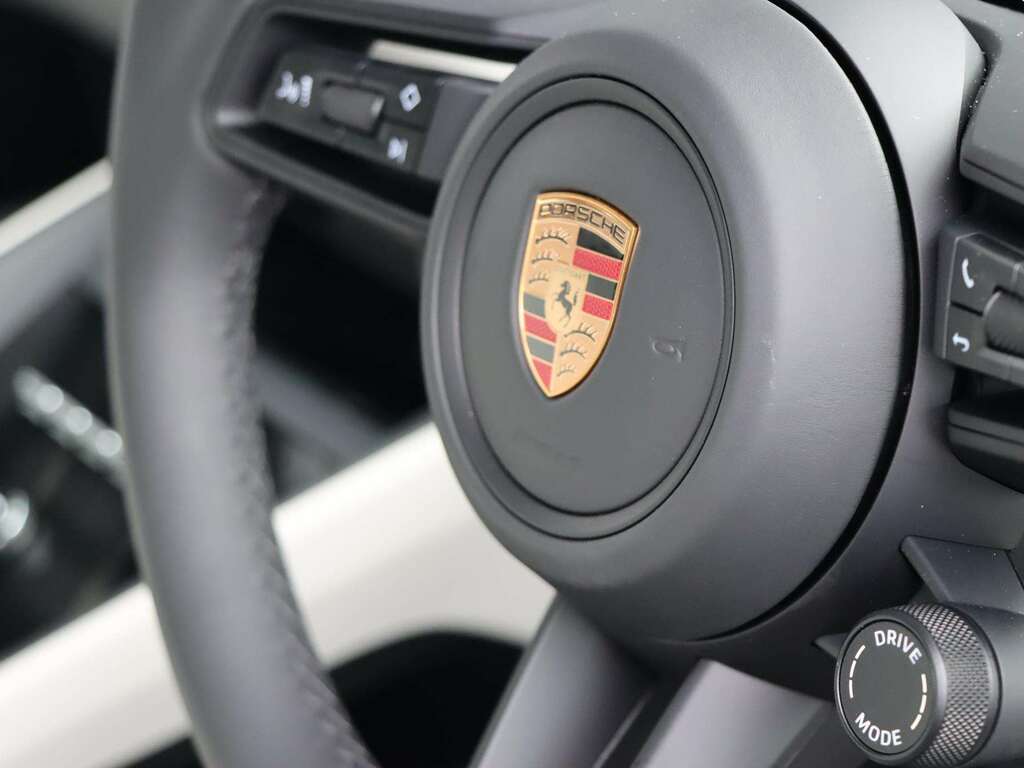 Porsche Macan Gts Pdk Green #17