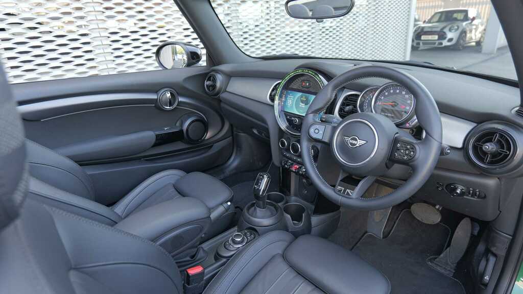 Mini Convertible 1.5 Cooper Exclusive Premium 2023 Green #4