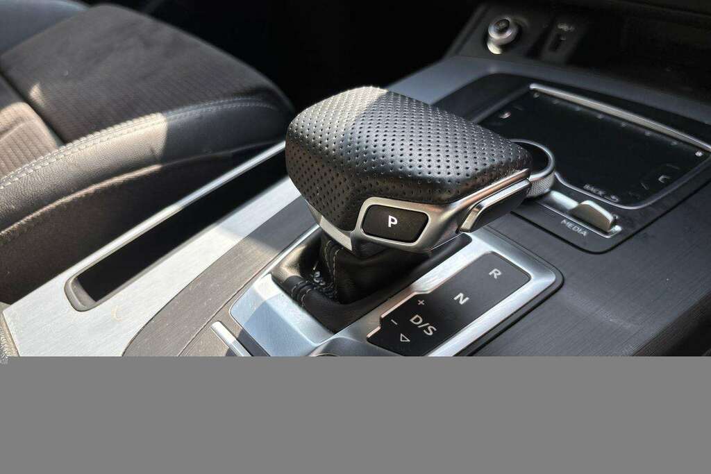 Audi Q5 Audi Q5 S Line Blue #8