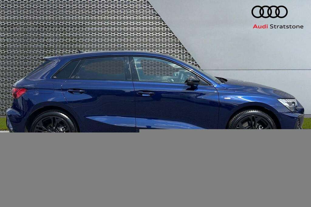 Audi A3 40 Tfsi E Black Edition S Tronic 2025 Blue #3