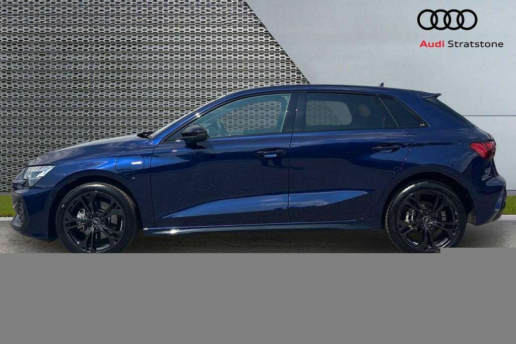 Audi A3 40 Tfsi E Black Edition S Tronic 2025 Blue #5