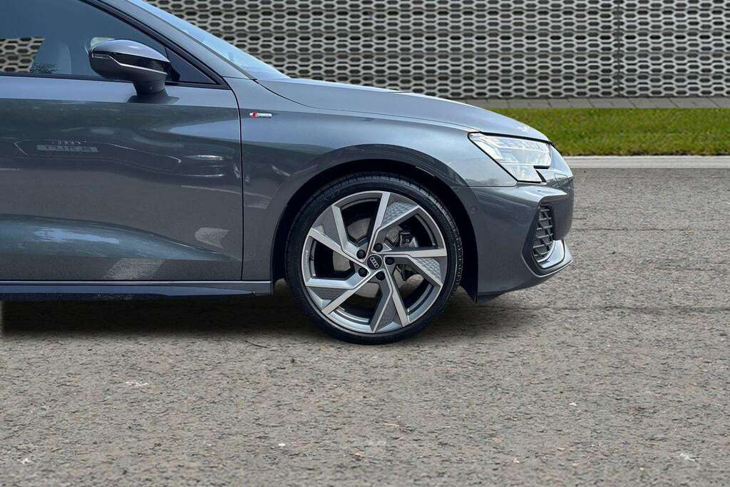 Audi A3 1.5 Tfsi 150 Black Edition S Tronic 2025 BV75CZP Grey #2