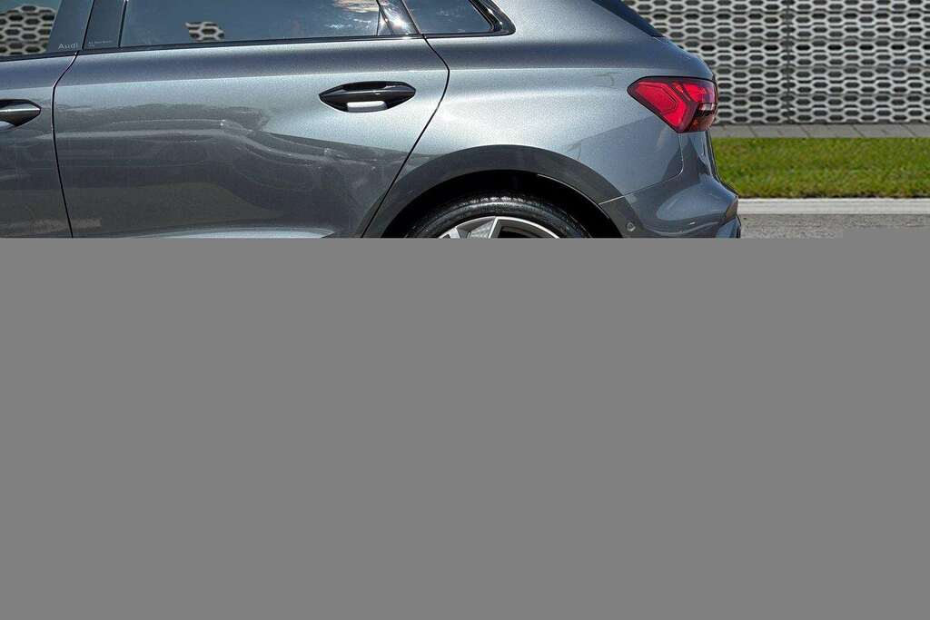 Audi A3 1.5 Tfsi 150 Black Edition S Tronic 2025 BV75CZP Grey #5