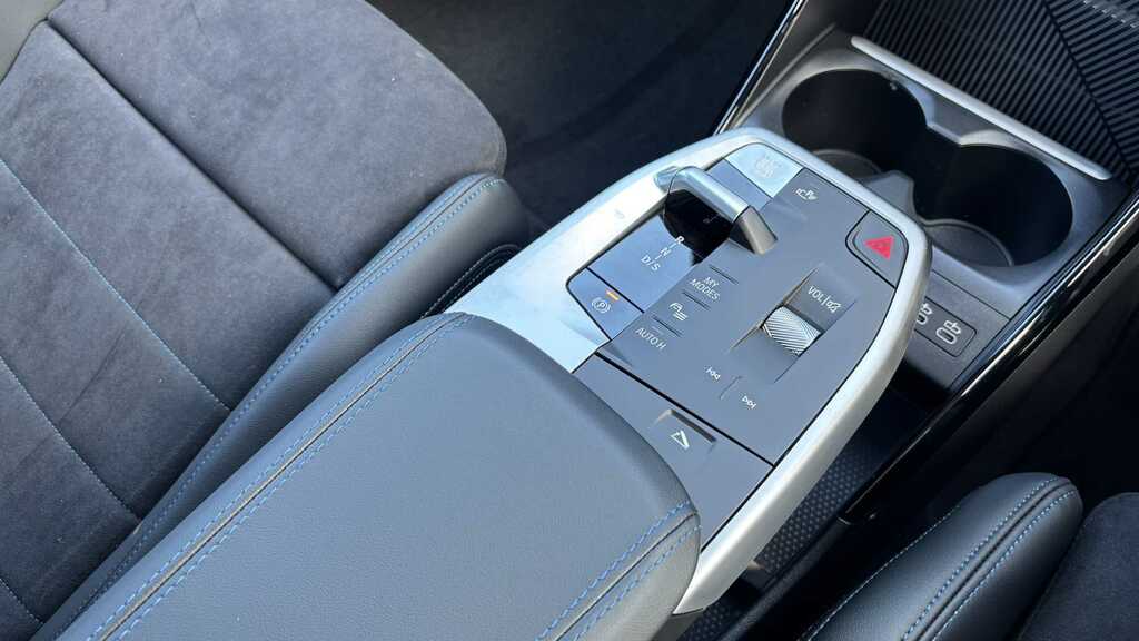 BMW 2 Series 220I Mht M Sport Dct 2026 Grey #3