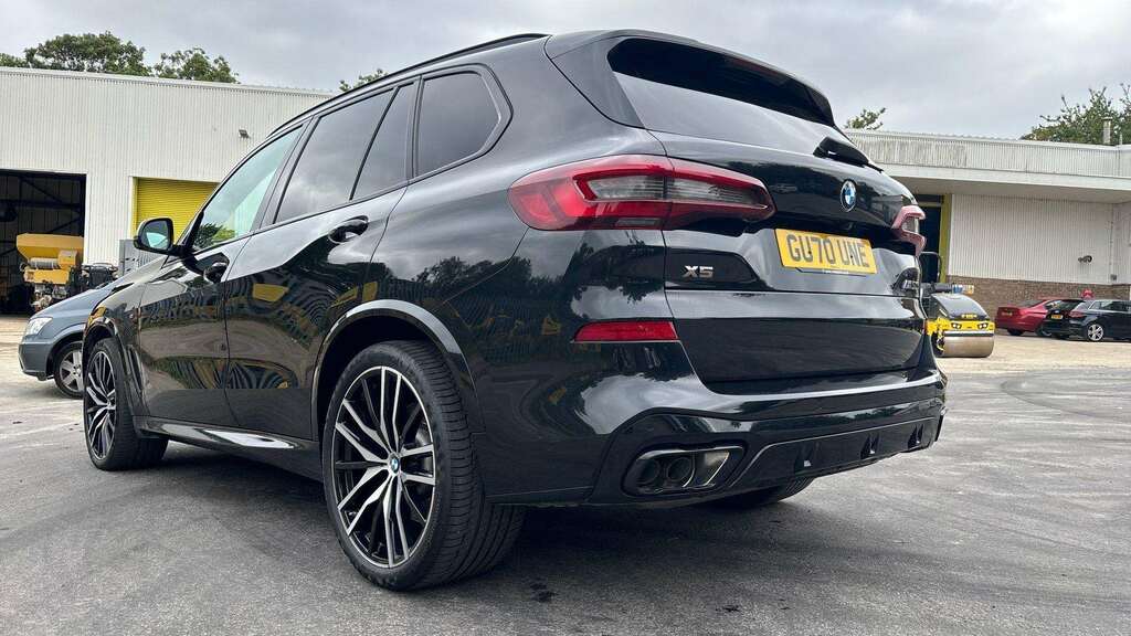 BMW X5 Xdrive30d M Sport Techplus Pack White #18