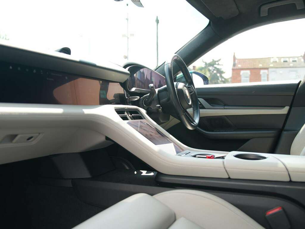 Porsche Taycan Saloon Blue #4