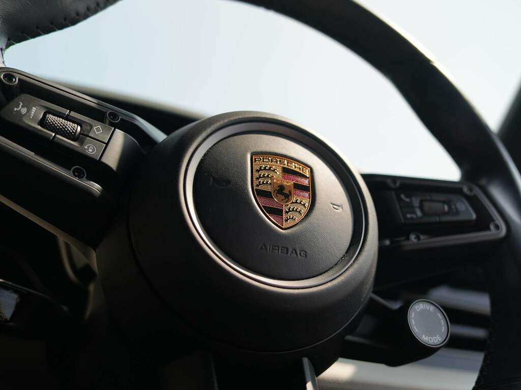 Porsche Taycan Saloon Blue #27