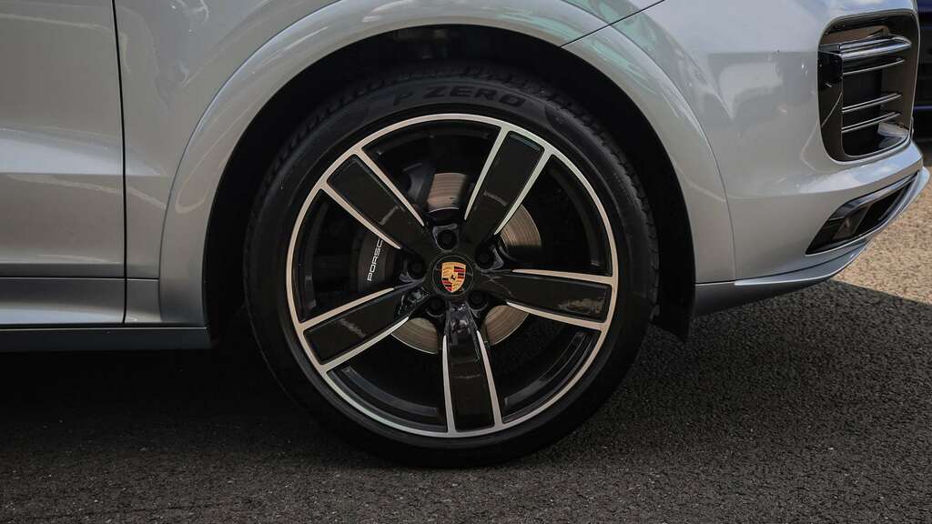 Porsche Cayenne Tiptronic S 2023 Silver #4