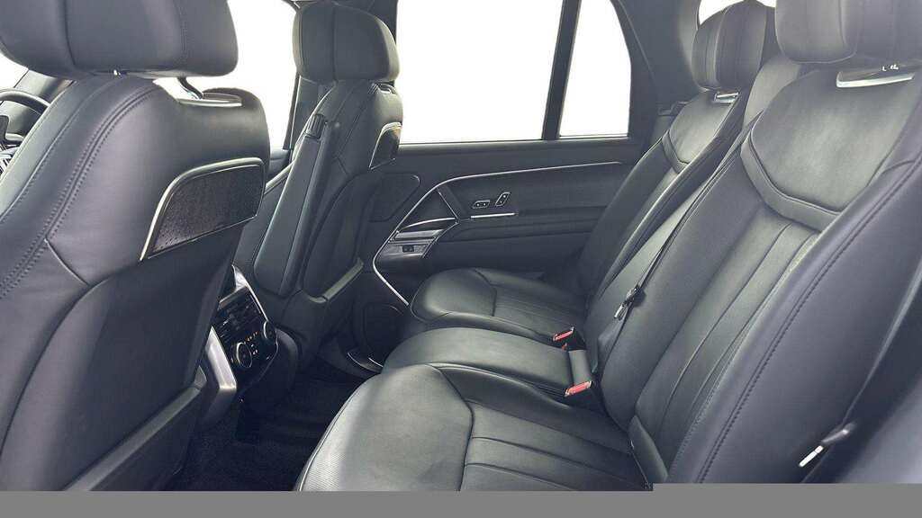 Land Rover Range Rover 3.0 P460e 2023 Black #3