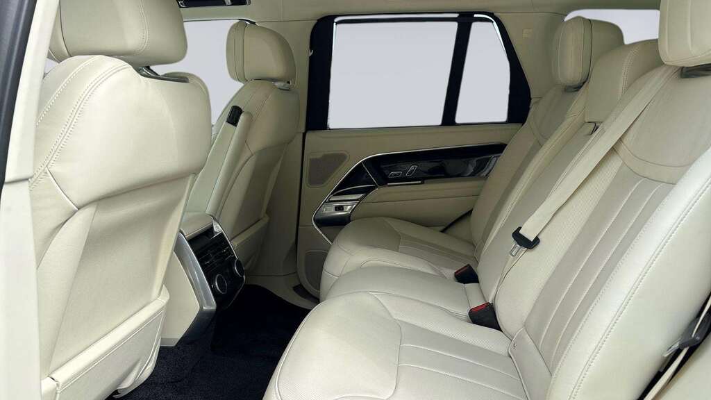 Land Rover Range Rover 4.4 P530 V8 2023 Grey #3