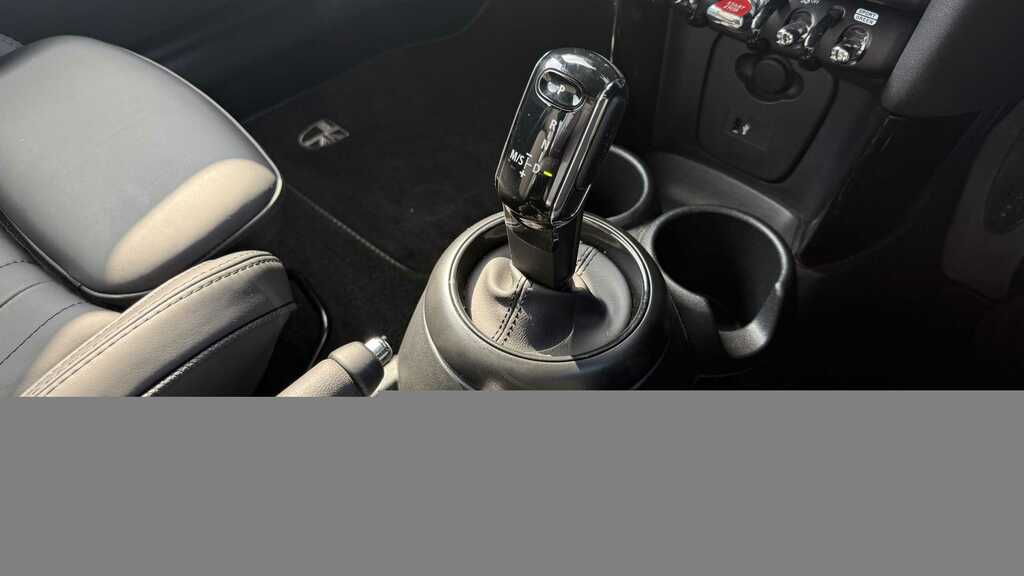 Mini Convertible 1.5 Cooper Classic 2024 Black #5