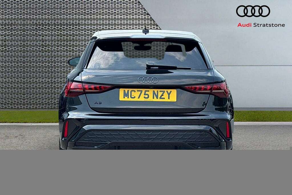 Audi A3 1.5 Tfsi 150 Black Edition S Tronic 2025 MC75NZY Black #5