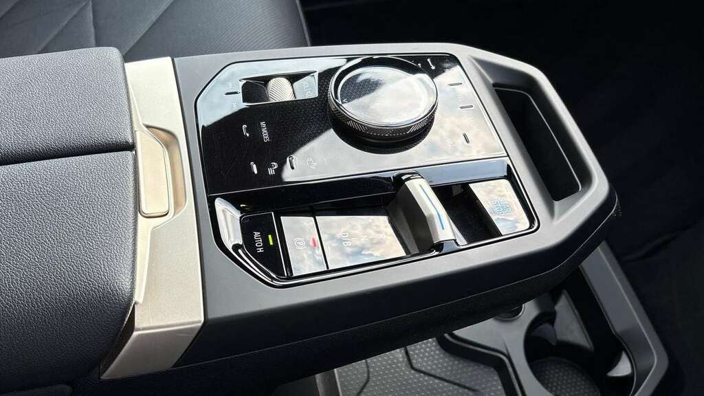 BMW iX 240Kw Xdrive40 M Sport Edition 76.6Kwh 20 Black #5