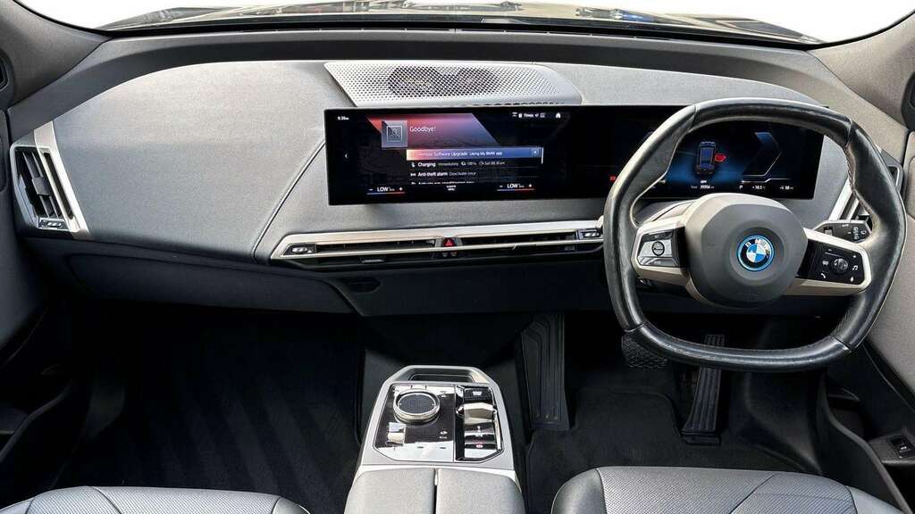 BMW iX 240Kw Xdrive40 M Sport Edition 76.6Kwh 20 Black #3