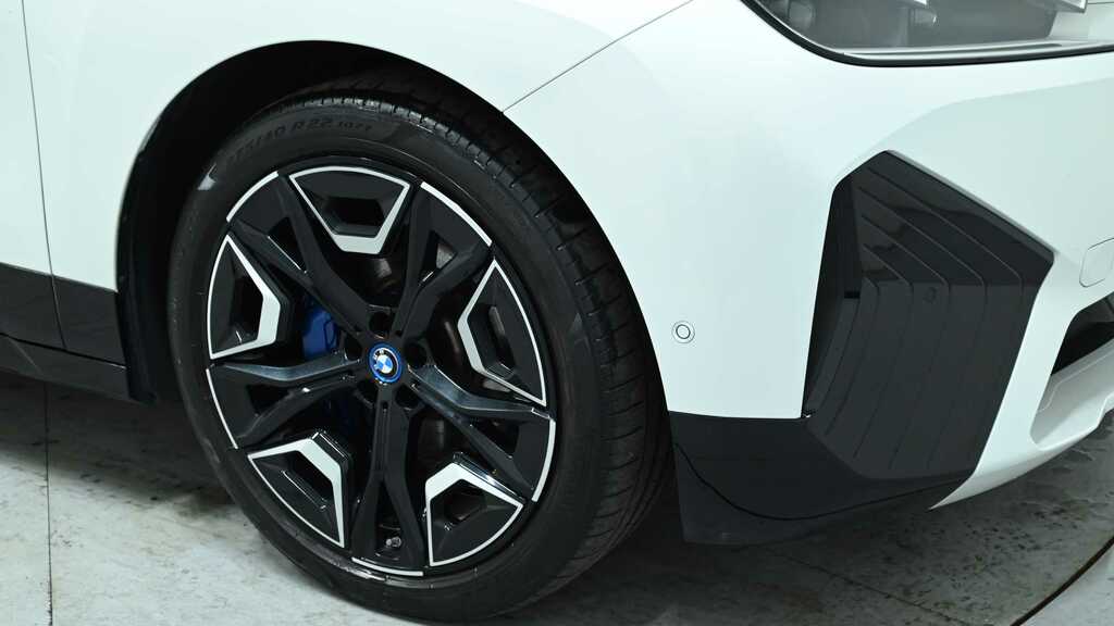 BMW iX Sport Edition White #7