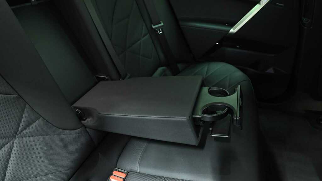 BMW iX Sport Edition White #17