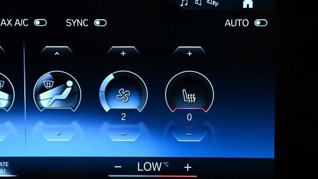 BMW iX Sport Edition White #15