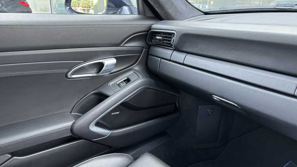 Porsche 911 Carrera 4S Blue #26