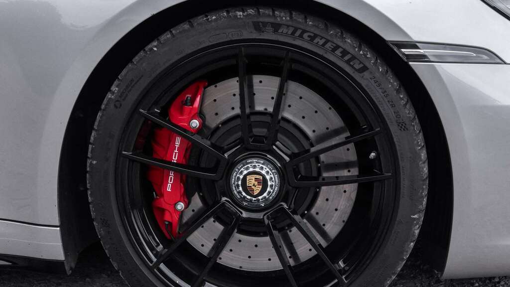 Porsche 911 Carrera 4 Gts S-a 2023 MF73EZW Silver #5