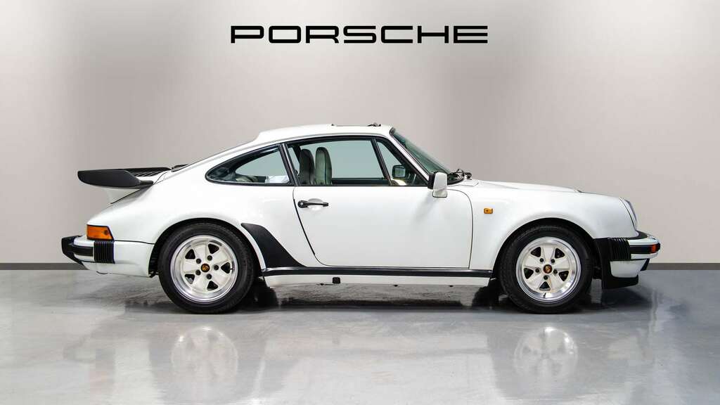 Porsche 911 Turbo 1988 White #5