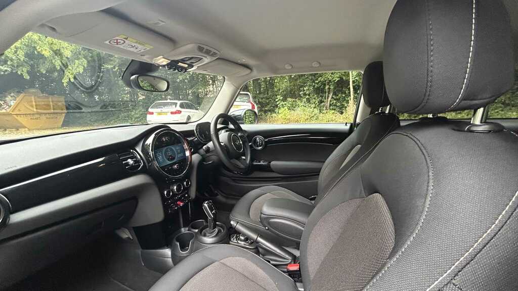 Mini Hatch 1.5 Cooper Classic 2023 YC73BGO Blue #6