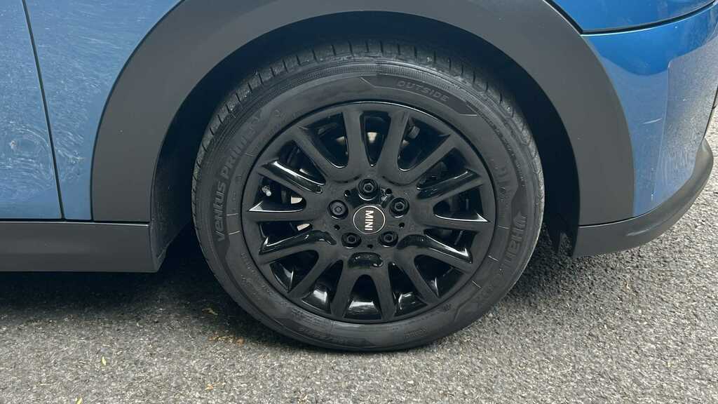 Mini Hatch 1.5 Cooper Classic 2023 YC73BGO Blue #4