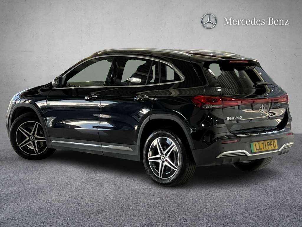 Mercedes-Benz EQA 250 140Kw Amg Line 66.5Kwh 2021 Black #2