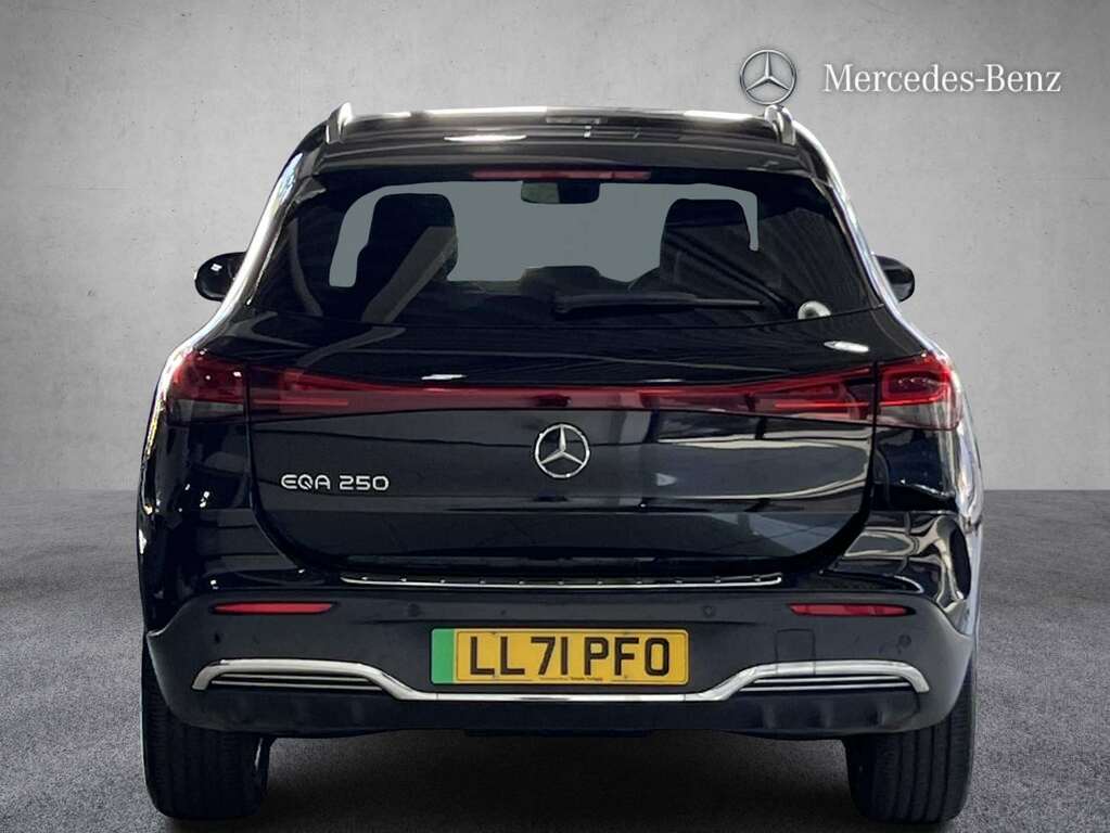 Mercedes-Benz EQA 250 140Kw Amg Line 66.5Kwh 2021 Black #5