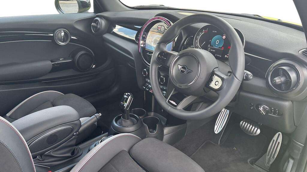 Mini Hatch 1.5 Cooper Sport 2023 GJ73OKE Yellow #6
