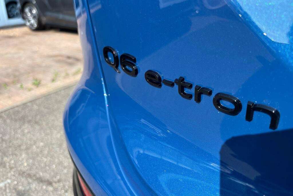 Audi Q6 E-Tron 100Kwh Performance Black Edition Suv Grey #10